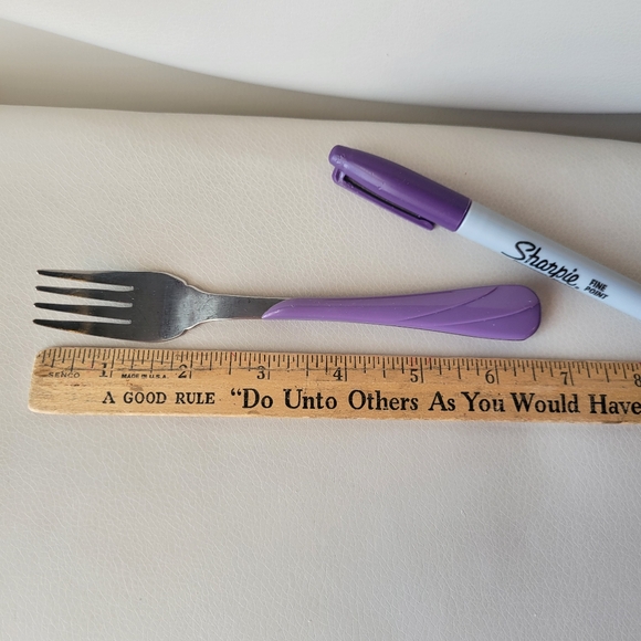 Fiesta Lilac Small Fork ~ Retired Color & Item ~ GUC ~ Fiestaware ~ Post-86 - Picture 4 of 16